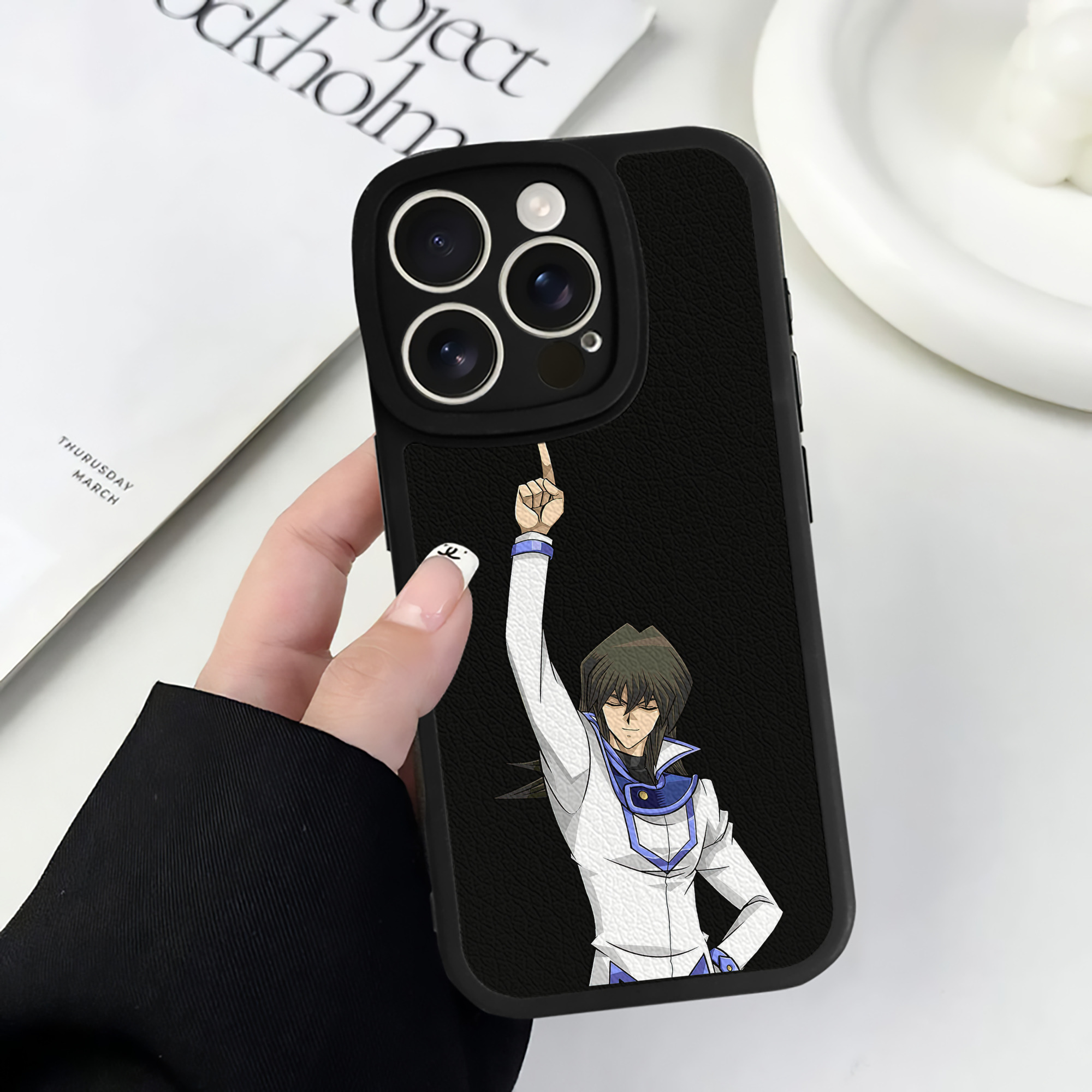 遊☆戯☆王 Yu-Gi-Oh! 【iPhone 16シリーズ対応】シリコンスマホケース（レザー調） 材質：シリコン